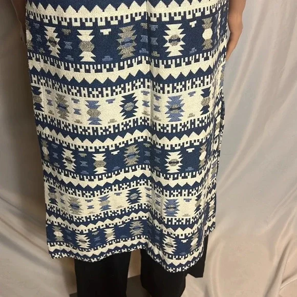 BCBGeneration Geometric Vest Size XXS - Picture 10 of 13